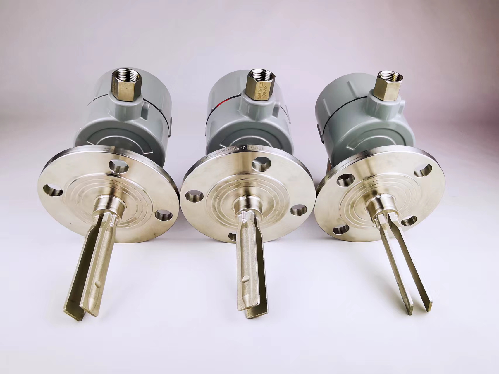 音叉液位开关是如何安装放置的